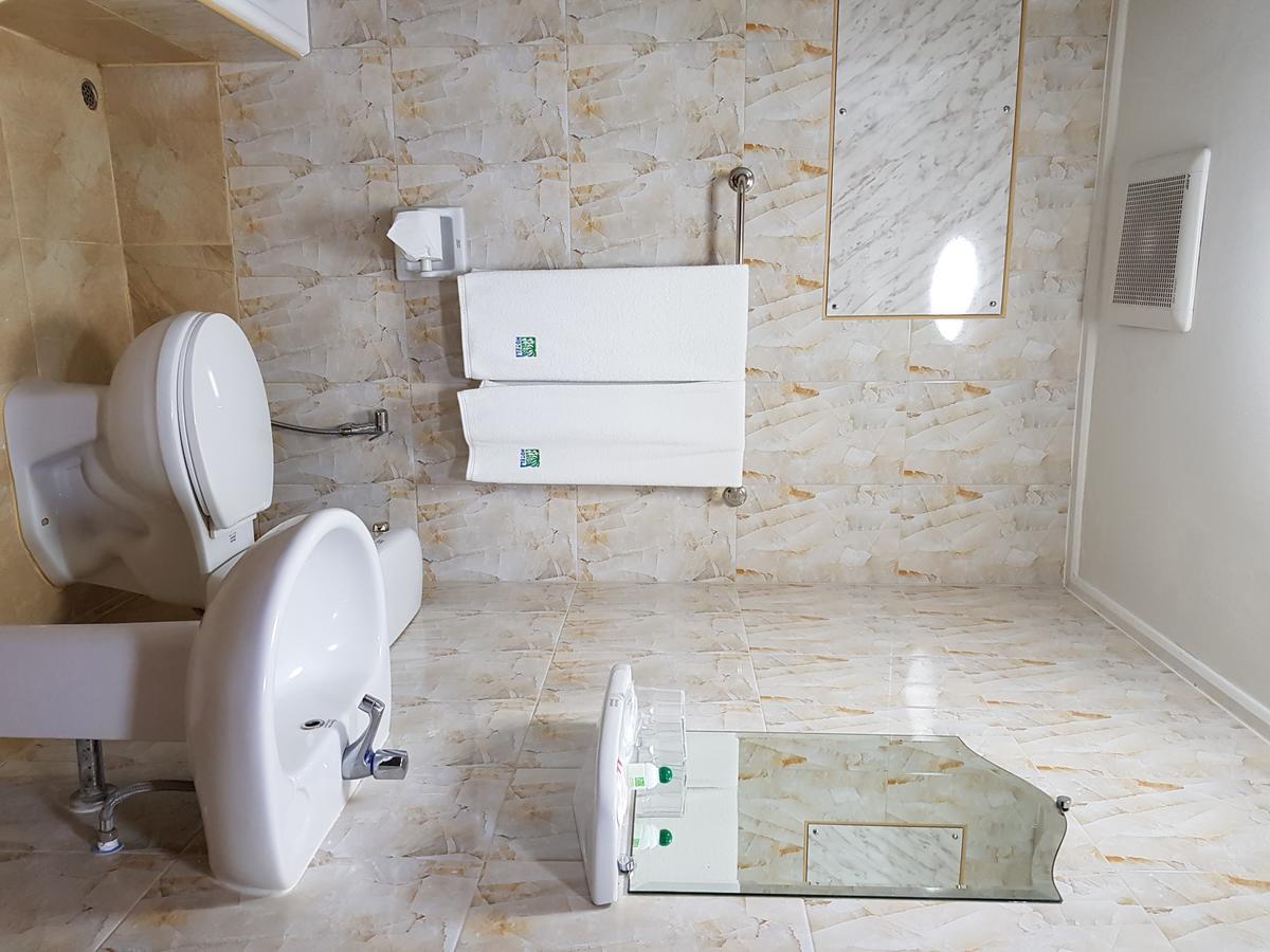 Standard Twin Room,664419285:JPEG